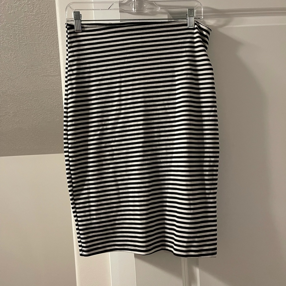 Black and White stripe pencil skirt